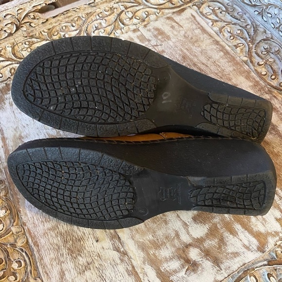 Leather clogs size 9, made in Brazil - Picture 5 of 7